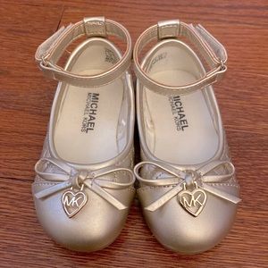 Michael Kors Ballet Style Flats Soft Gold Size 5